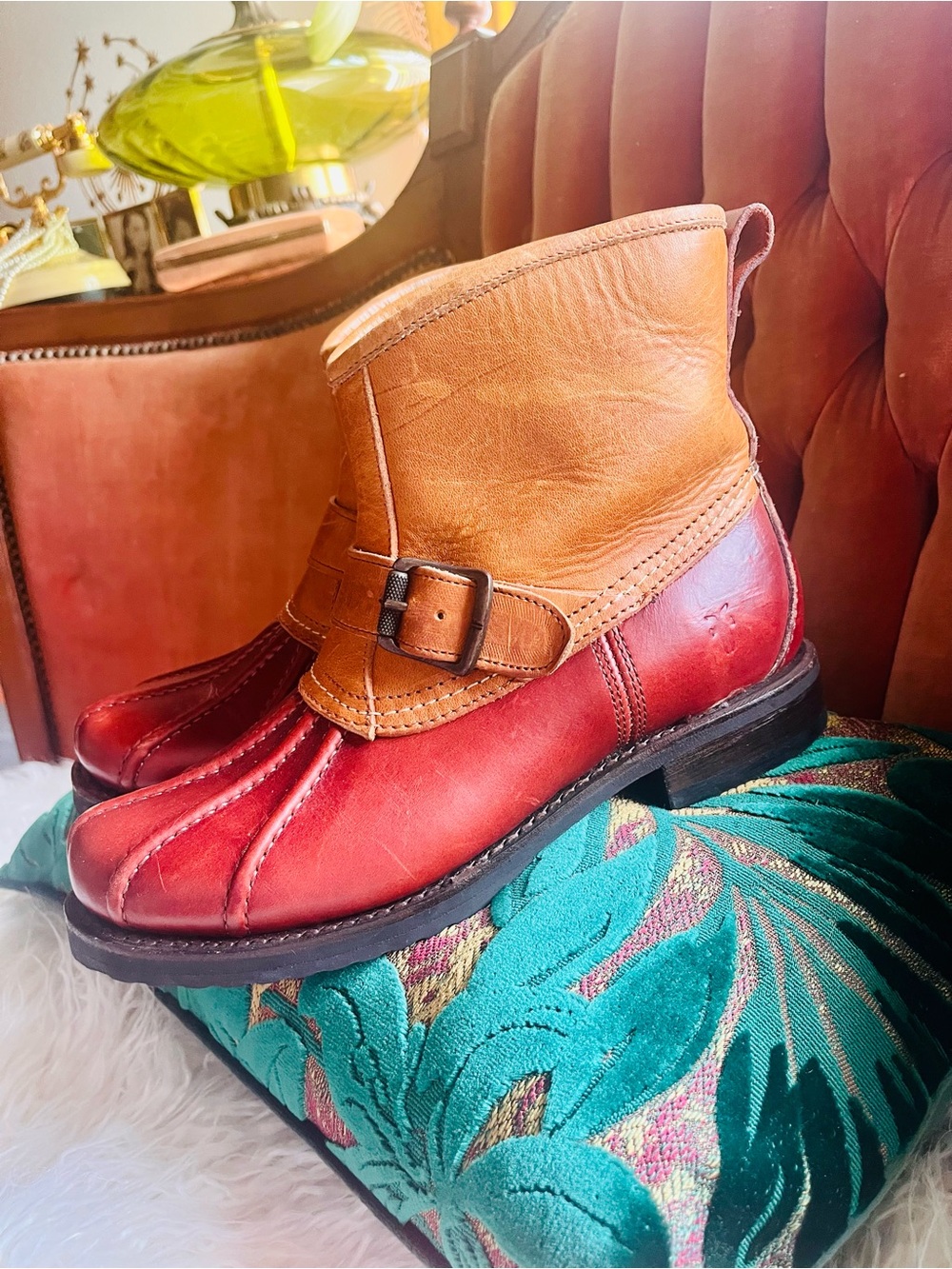 Frye Veronica Shearling Lined Two-Tone Like New W sz 7-7.5 Duck Engineer Boots